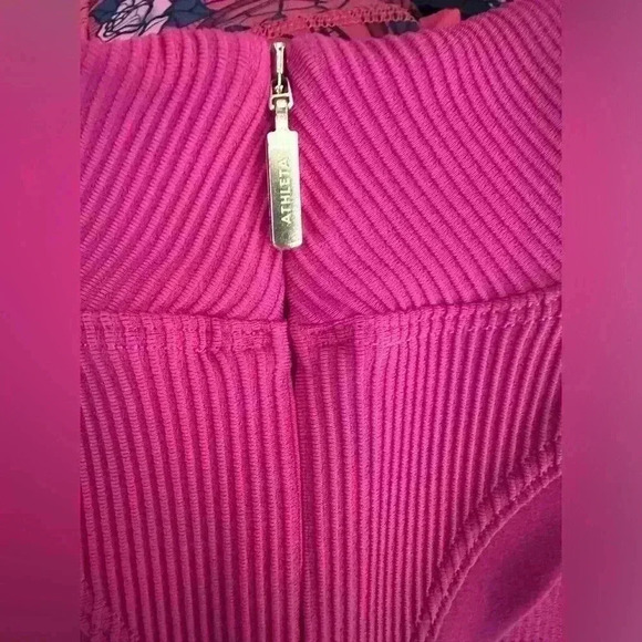 Sold Athleta Keys Rib Crop Tank hot pink size Extra small - Picture 3 of 6
